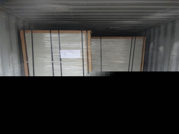 玻璃鋼格柵生產(chǎn)車間及產(chǎn)品